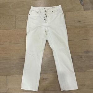 White straight jeans '